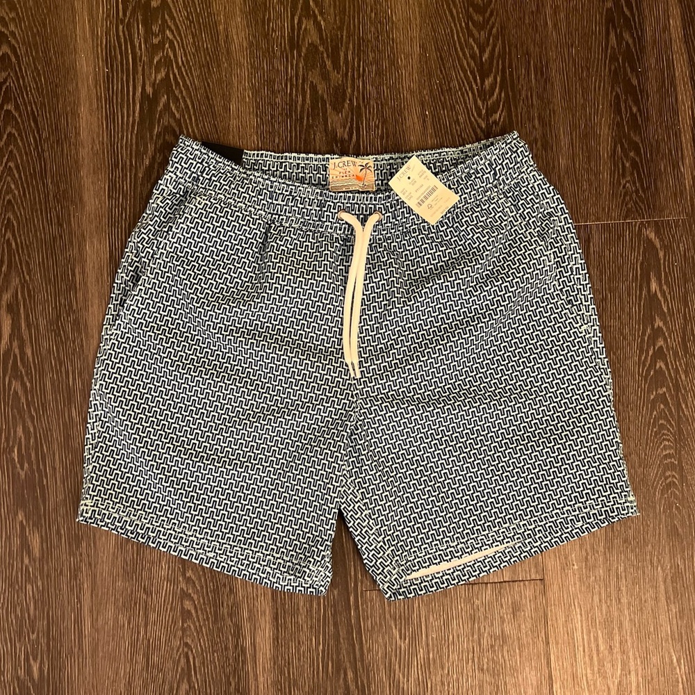 J. Crew 6” Printed Swim Trunk Men’s Size Small.
